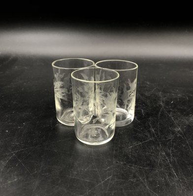 купить Набор из трёх рюмок с цветочным декором, стекло, СССР, 1970-1990 гг.