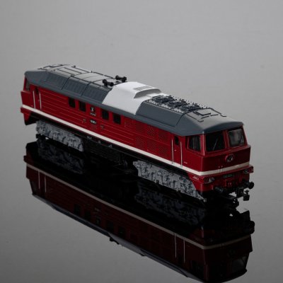 купить Модель железнодорожного локомотива BR130 (1:87), пластик, краска, металл, Piko, ГДР, 1960-1980 гг.
