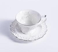 купить Чайная пара с ажурным декором в родной коробке, фарфор, деколь, серебрение, компания "Lefard", Китай 2015-2020 гг.