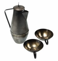 Купить Набор кофейный из 3-х предметов (кофейник и две чашки), мельхиор, Мстерский завод художественных изделий "Ювелир", СССР, 1975 г.