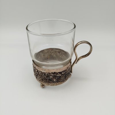 купить Подстаканник со стаканом, с изображением виноградной лозы по тулову, Тайланд, металл, стекло, Азия, 2000-2010 гг.