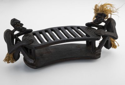 купить Скульптурная композиция "Аборигены" (подставка), (тропическое дерево албезия), резьба, шпагат, Индонезия, 2000-2015 гг.