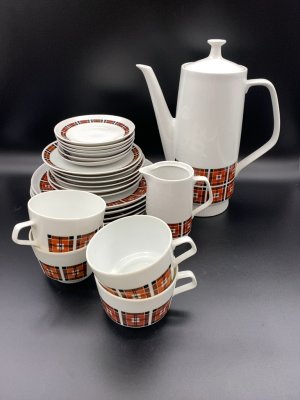 купить Сервиз из чайника, 4 чайных пар, молочника, 2 блюдец, 6 десертных тарелок, 6 тарелок, фарфор, Colditz (Кольдиц), ГДР, 1950-1980 гг.