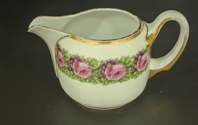 купить Молочник "Rose von Stambul" с цветочным декором, фарфор, деколь, золочение, Jacob Zeidler & Co, Германия, 1900-1917 гг.