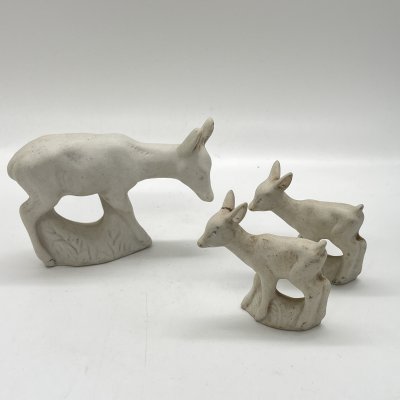 купить Набор керамических игрушек в виде оленихи и двух оленят, серия "Звери нашего леса", бисквит, Турыгинский фарфоровый завод артели «Художественная керамика» (Гжель), СССР, 1950-1960 гг.