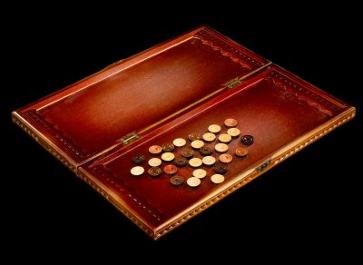 купить Набор для игры в нарды ручной работы, дерево, резьба, лак, Россия, 1995-2010 гг.