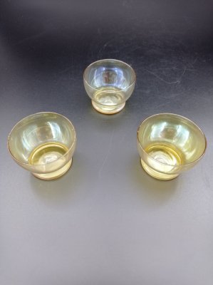 купить Набор из 3 стопок желтого оттенка, стекло, люстр, СССР, 1970-1990 гг.
