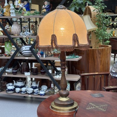 купить Лампа настольная на резном основании (винтаж), дерево, ткань, металл, полимерный материал, СССР, 1980-1990 гг.