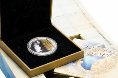 купить Австралия 1 доллар 2006 "400-летие открытия Австралии европейцами. Австралия на карте мира" в капсуле и футляре с сертификатом