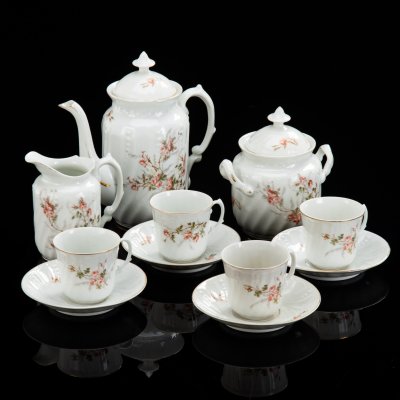 купить Сервиз кофейный с цветочным и рельефным декором на 4 персоны (11 предметов), фарфор, деколь, золочение, Западная Европа, 1890-1920 гг.