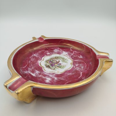 купить Пепельница круглой формы с изображением галантной сцены, Porcelaine de Bruxelles, фарфор, деколь, золочение, Бельгия, 1950-1970 гг.