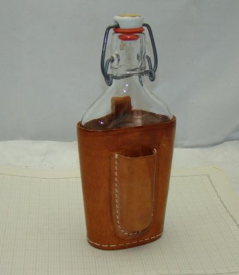 купить Бутылка с чехлом, стекло, кожа, 1950-1980 гг.