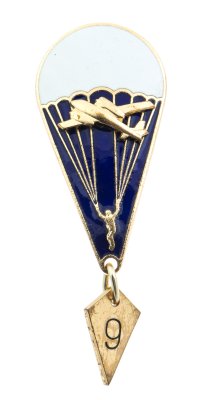 купить Знак "Парашютист", горячая эмаль, 1990-2020 гг.