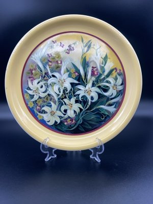 купить Тарелка с цветочным декором, фаянс, Конаковский фаянсовый завод им. М.И. Калинина (ЗиК Конаково), Российская Федерация, 1990-2000 гг.