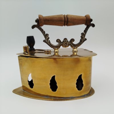 купить Утюг угольный (сувенирный), латунь, дерево, Европа, 1870-1990 гг.