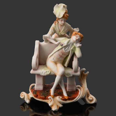 купить Статуэтка "Уснувший влюбленный", бисквит, роспись, Европа, 1960-1980 гг.