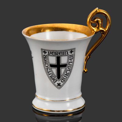 купить Чашка "Deutscher verein in Livland" ("Союз немцев в Лифляндии"), фарфор, роспись, золочение, Западная Европа, 1900-1917 гг.