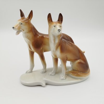 купить Статуэтка "Две собаки" (Овчарки ?), фарфор, роспись, Wagner & Apel, ГДР, 1951-1974 гг.