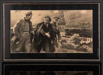 купить Автолитография "Вожди Октября" в раме, худ. Бондар С.М., картон, печать, дерево, стекло, Издательство «Комбинат графического искусства», СССР, 1980 г.