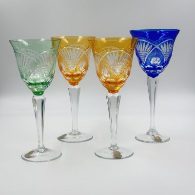 купить Набор разноцветных бокалов для вина с резным декором (4 шт.), VEB Kunst Glas Wasungen, хрусталь, резьба, Германия, 1970-1990 гг.