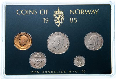 купить Норвегия годовой набор 1985 (5 монет в футляре)