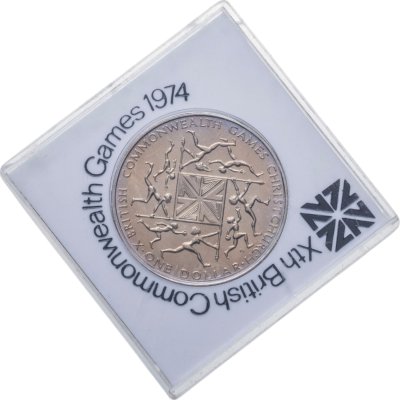 купить Новая Зеландия 1 доллар 1974 "X Британские Игры Содружества"