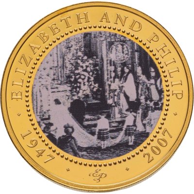 купить Острова Кука 1 доллар 2007 "60 лет свадьбы Елизавета II и Филипп Свадебное фото с расстояния" в капсуле