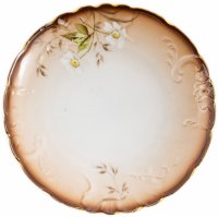 купить Тарелка декоративная с рельефным декором и изображением цветов, фарфор, деколь, Товарищество М.С. Кузнецова, Российская Империя, 1889-1917 гг.