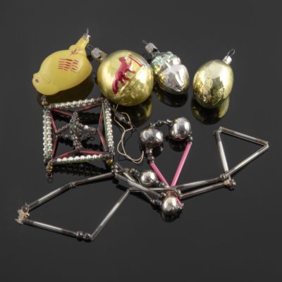 купить Набор из 5 елочных игрушек и бус, стекло, металл, СССР, 1950-1980 гг.
