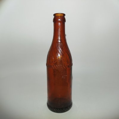 купить Бутылка пивная с рельефным декором, стекло, Россия, 1900-1940 гг.