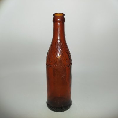 купить Бутылка пивная с рельефным декором, стекло, Россия, 1900-1940 гг.