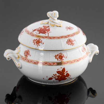 купить Супница, декорированная цветами, фарфор, роспись, золочение, Herend (Херенд), Венгрия, 1957 г.