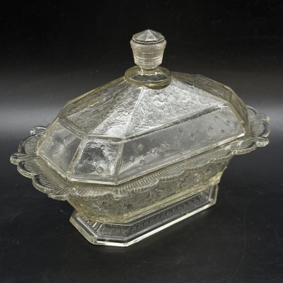 купить Маслёнка с цветочным декором, стекло, пресс, СССР, 1930-1950 гг.