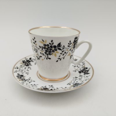 купить Пара кофейная (для эспрессо) "Тонкие веточки" ("Поздний букет"), художник Орлова Л.Ф., фарфор, деколь, золочение, Ленинградский фарфоровый завод (ЛФЗ), СССР, 1960-1980 гг.