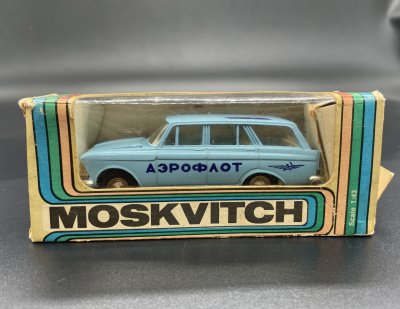 купить Модель автомобиля "Москвич 427" (Аэрофлот), в масштабе 1:43, металл, пластик, бумага, 1983 г.