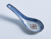 купить Ложка-подставка, рисовый фарфор, деколь, роспись, золочение, Китай, 1960-1990 гг.