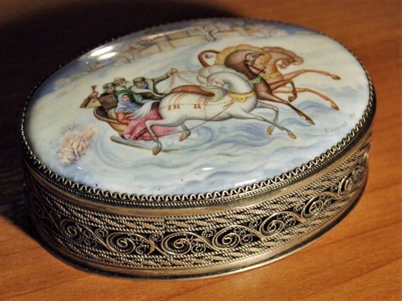 Шкатулка фабрики «Ростовская финифть»