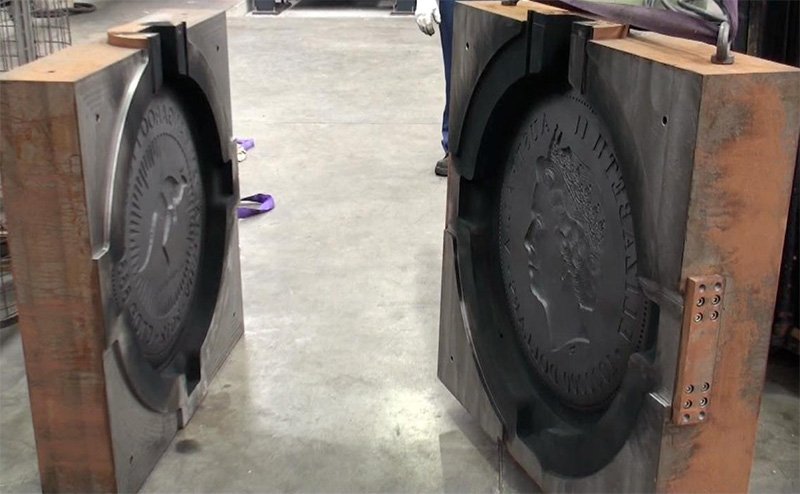 Формы для литья самой большой монеты мира