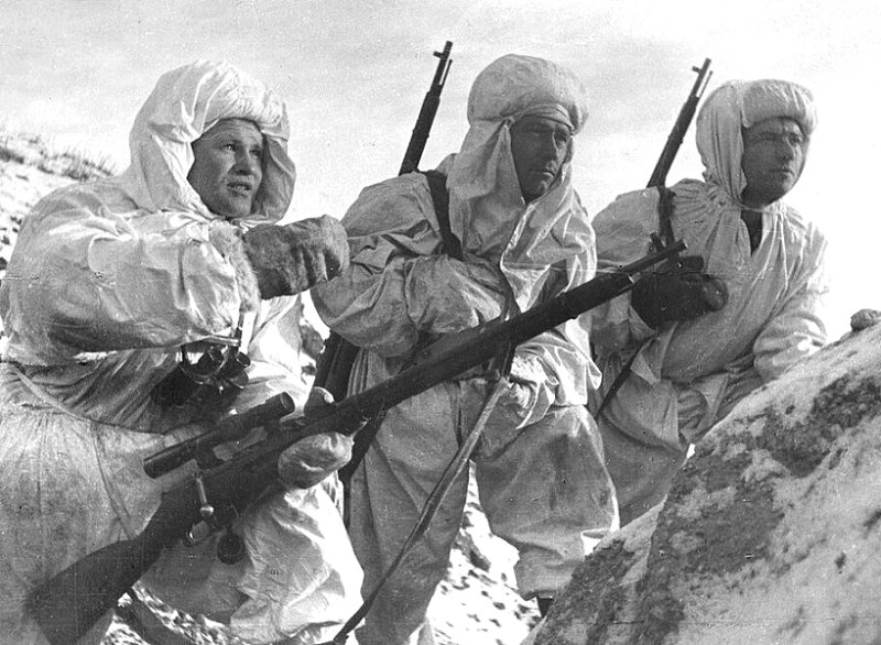 Зайцев с напарниками под Сталинградом в январе 1943 г.