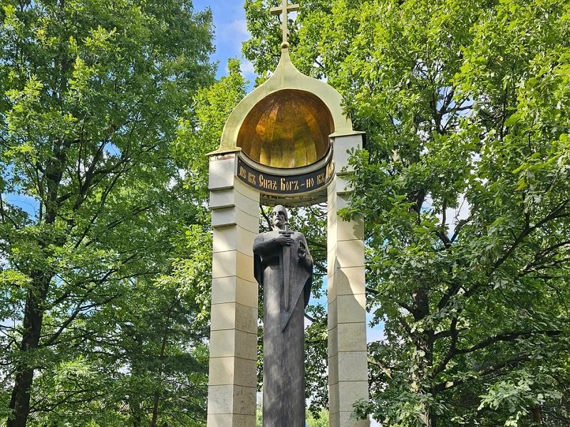 Памятный монумент на месте Невского чуда, 2002 г.