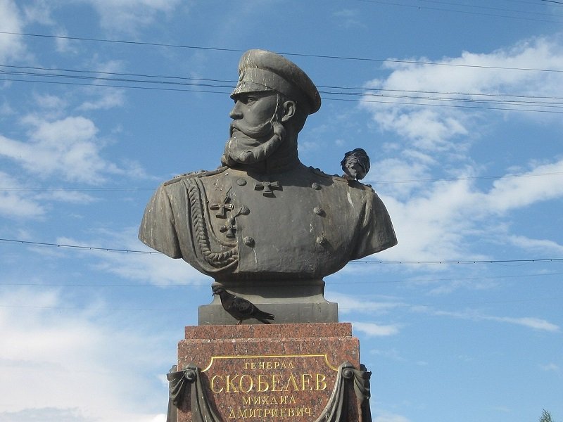 Бюст М.Д. Скобелева в Рязани