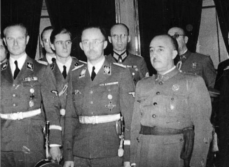Франко (справа) и Гиммлер (в центре), 1940 г.