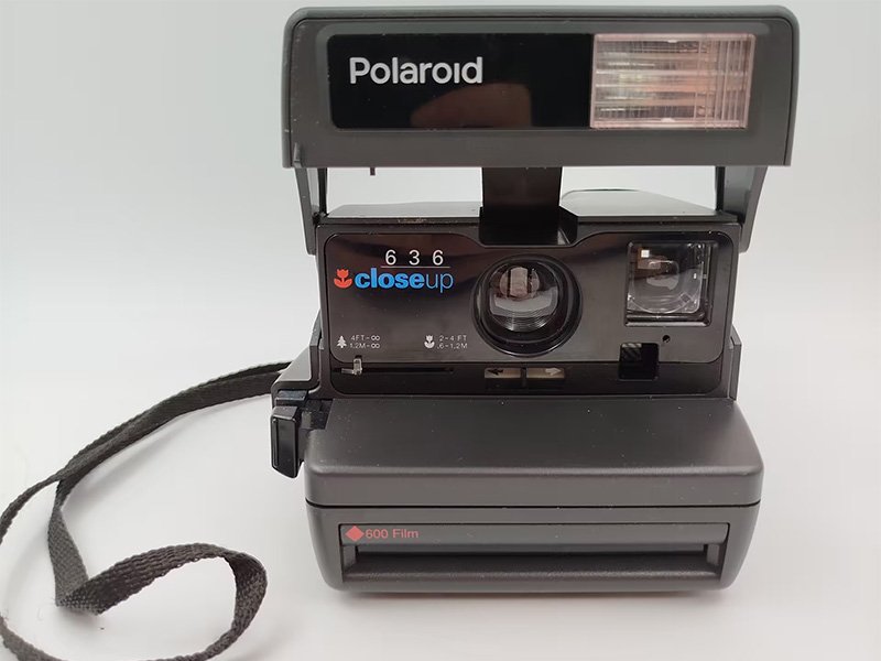 Модель Polariod 636 CloseUp