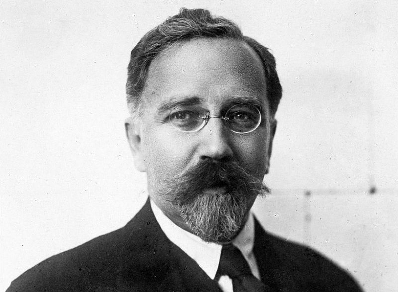 Лев Каменев, 1920-е гг.