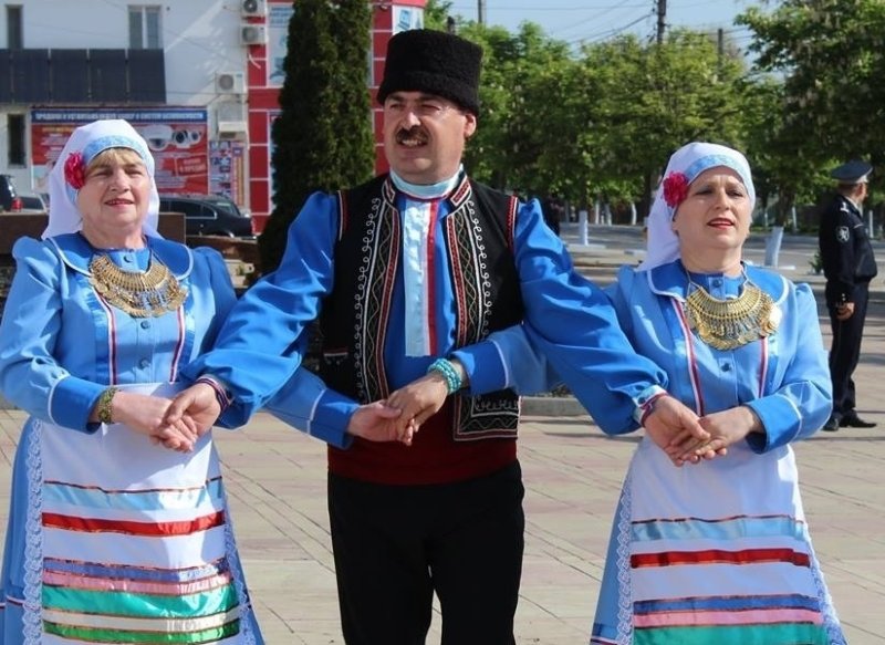 Гагаузы на празднике в Комрате