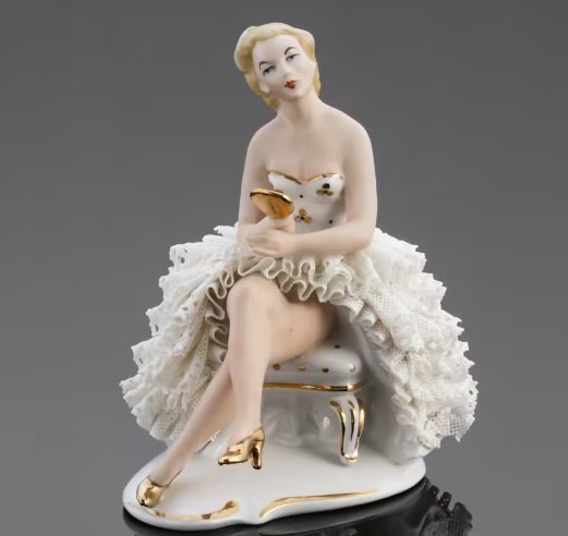 Статуэтка "Танцовщица с зеркалом" (Липпельсдорф), 1951-1974 гг.