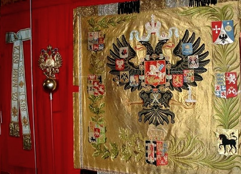 Государственное знамя 1896 года в Оружейной палате Кремля