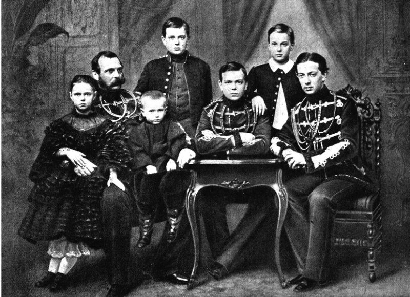 Александр II с детьми. Фото 1861