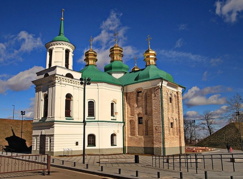 Церковь, где был погребен Юрий Долгорукий