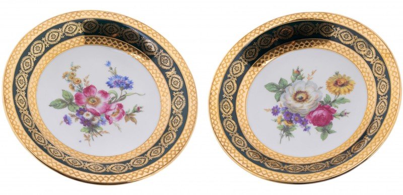 Набор из двух пирожковых тарелок с цветочным декором и орнаментальным бортом, фарфор, деколь, золочение, Limoges, Франция, 1970-1990 гг. (Монетник)